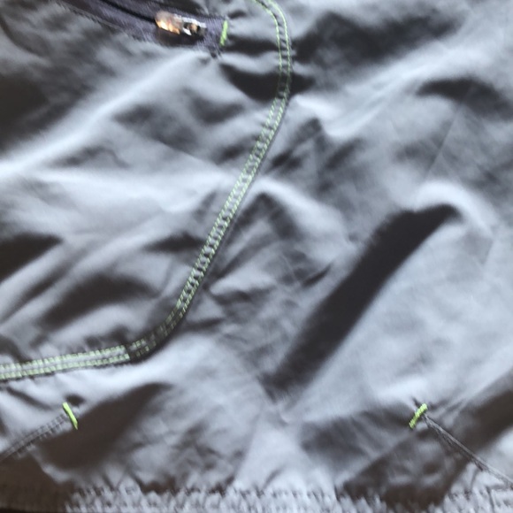 Vintage Lululemon shorts - Picture 5 of 9